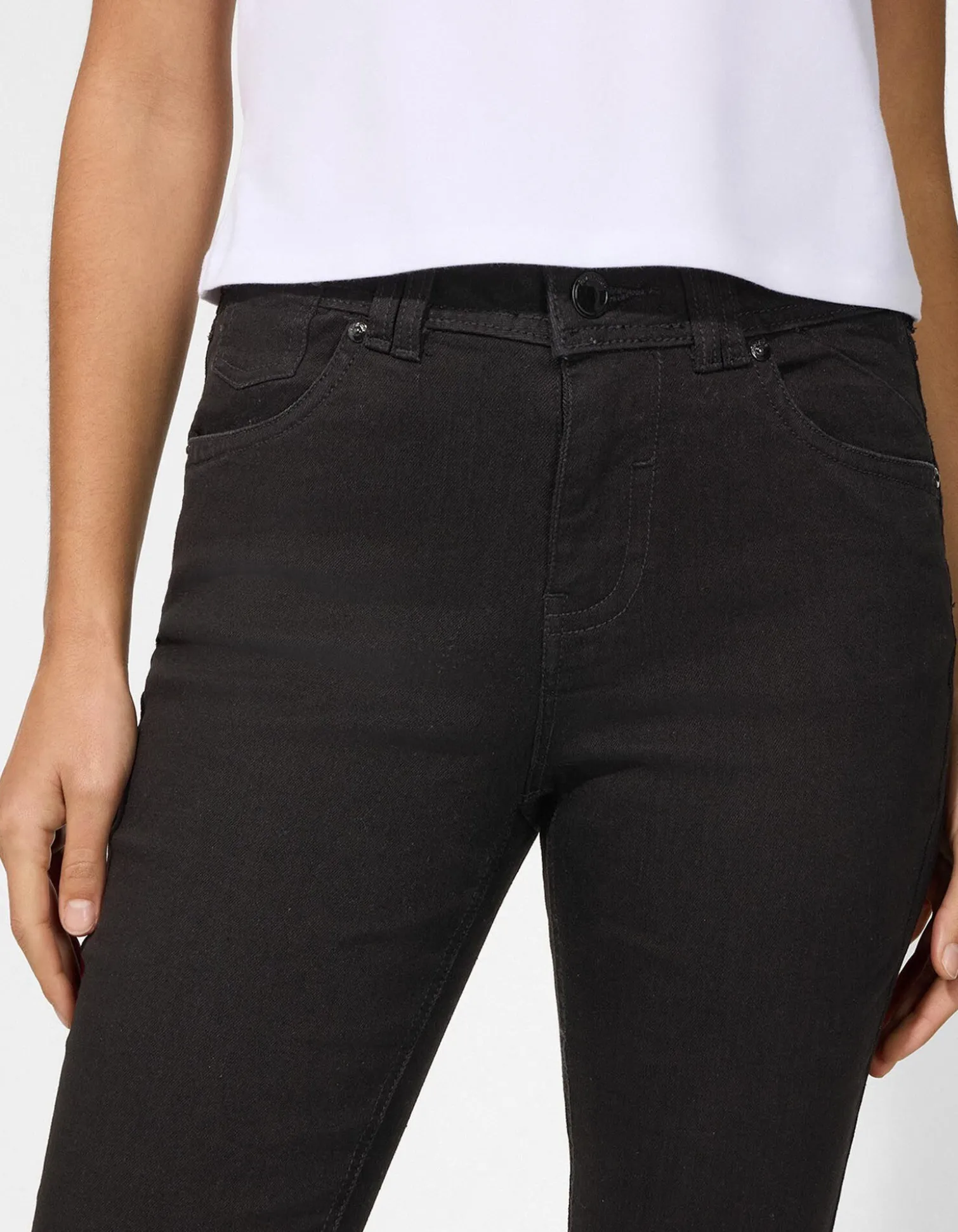 Basic Jeans - Clean Wash - schwarz