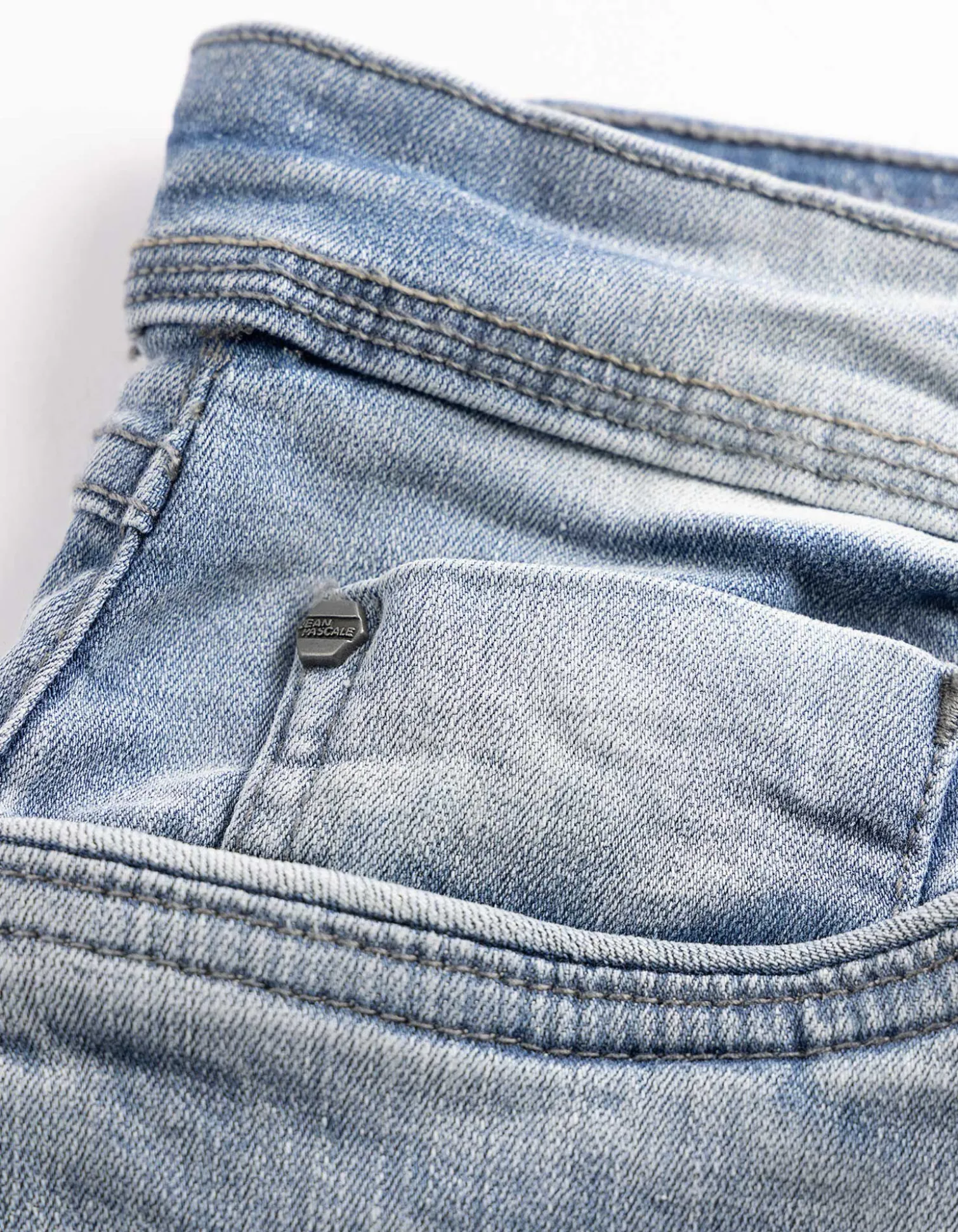 Jeans - Modern Straight Fit - hellblau