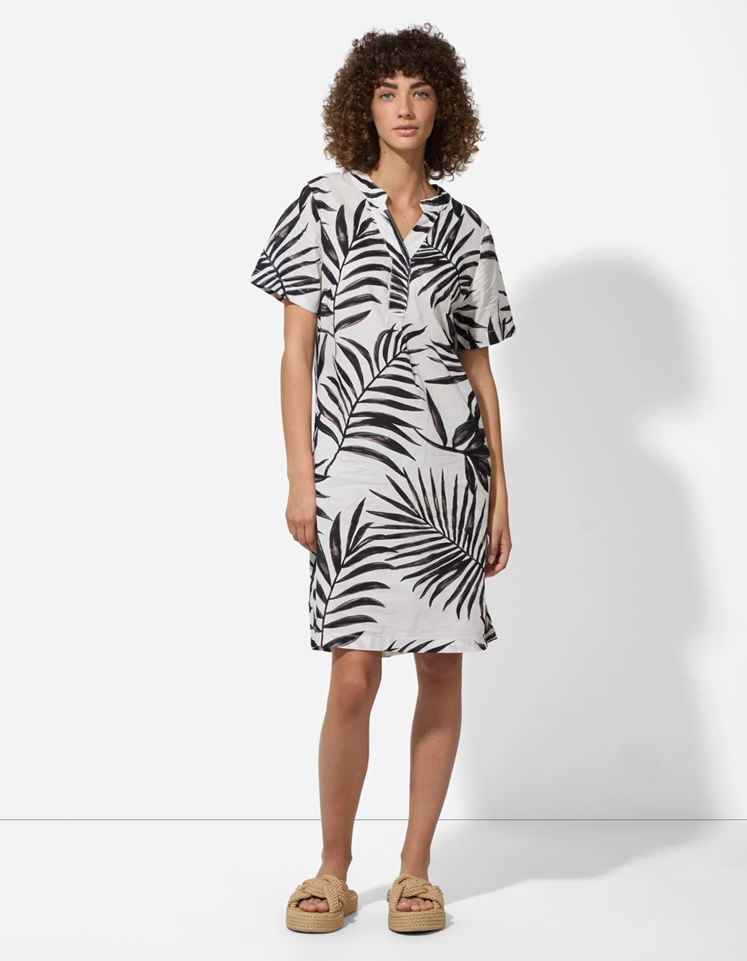 Kleid - Seitenschlitz - weiß