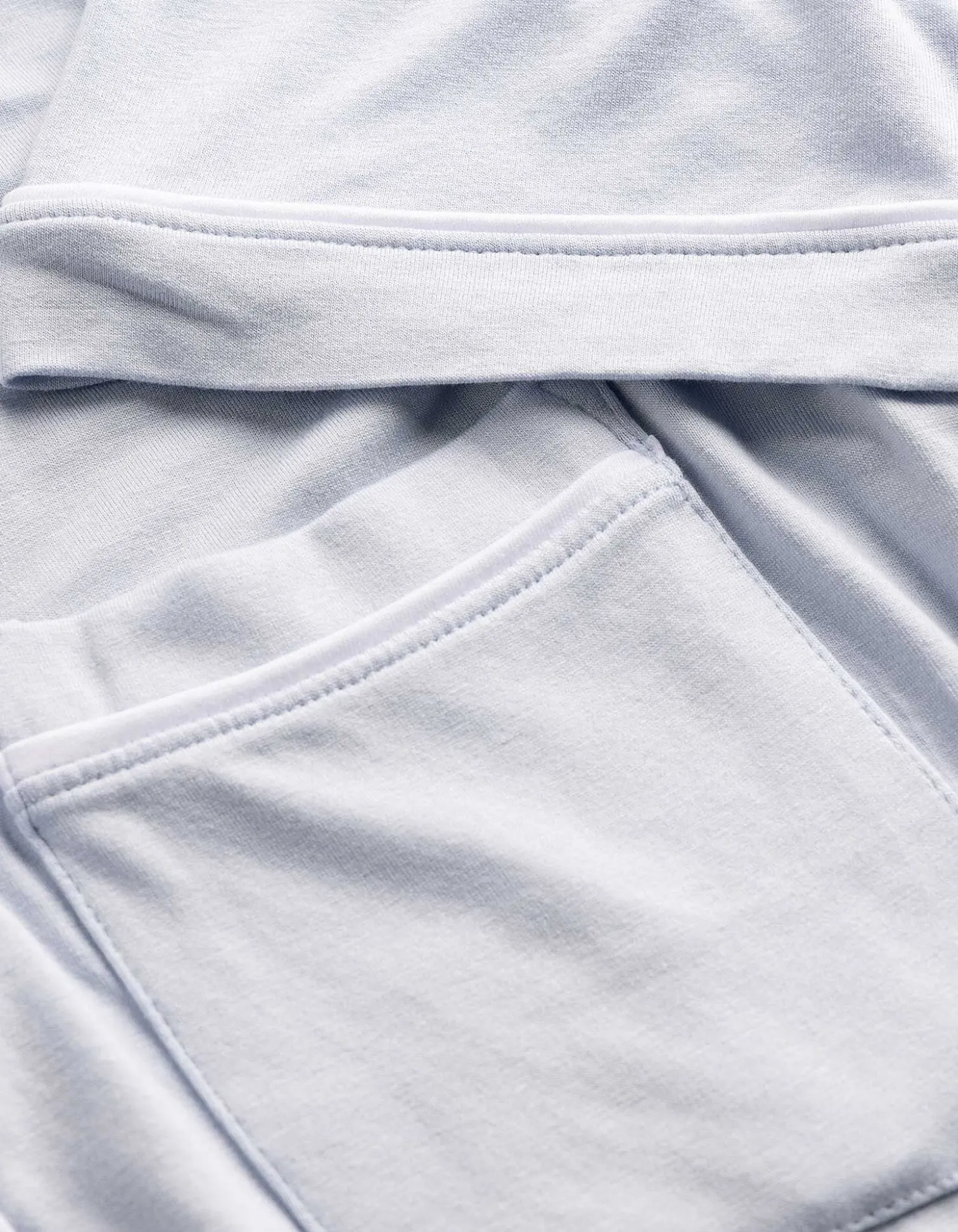 Pyjama Set aus Shirt und Shorts - einfarbig - hellblau