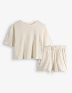 Pyjama Set aus Shirt und Shorts - Waffelstruktur - weiß