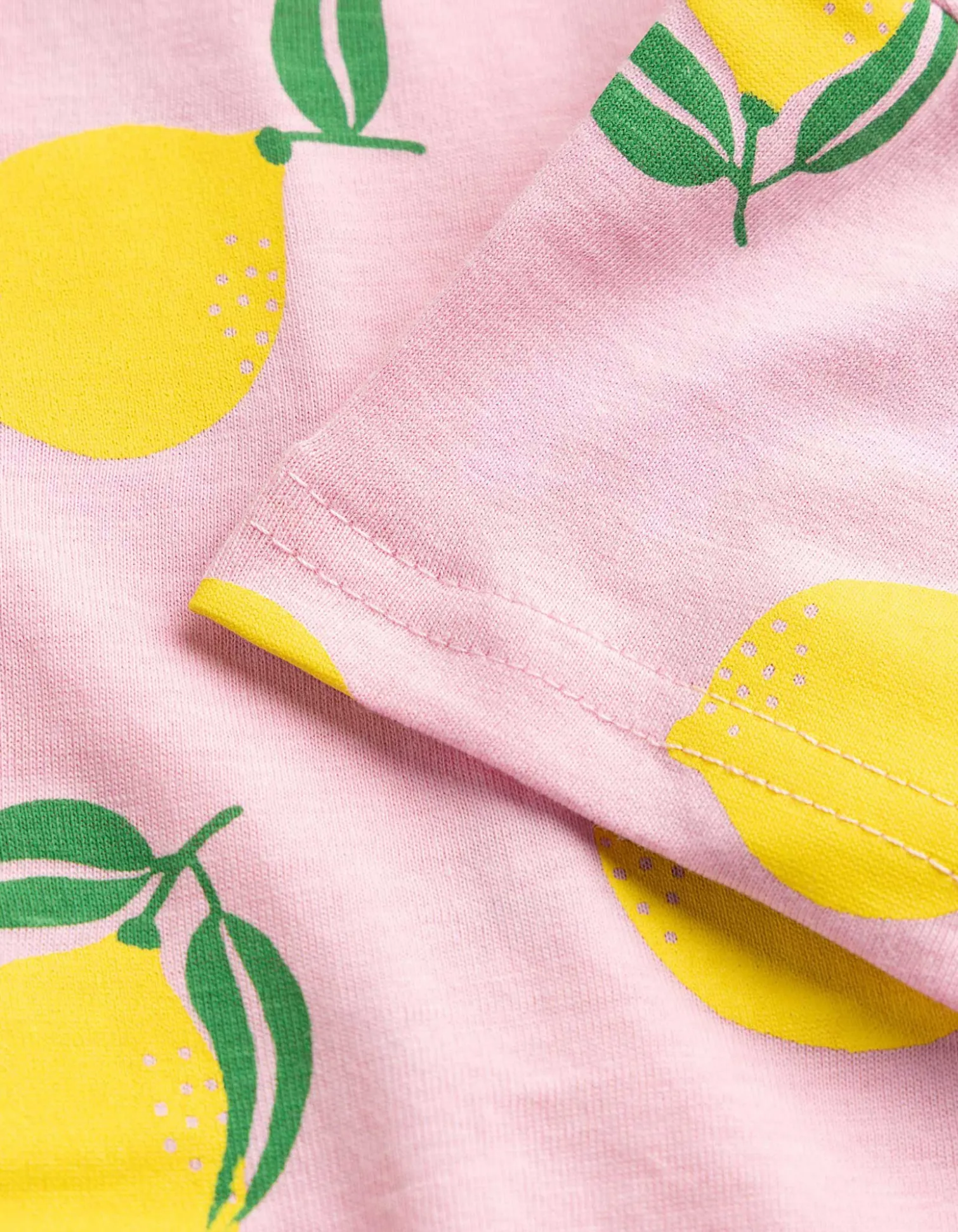 Pyjama Set aus Shirt und Shorts - Allover-Muster - lila