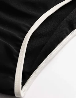 Set aus Bikinitop und Bikinislip - Elastischer Bund - schwarz