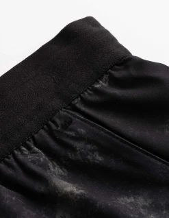 Shorts - Allover-Print - schwarz