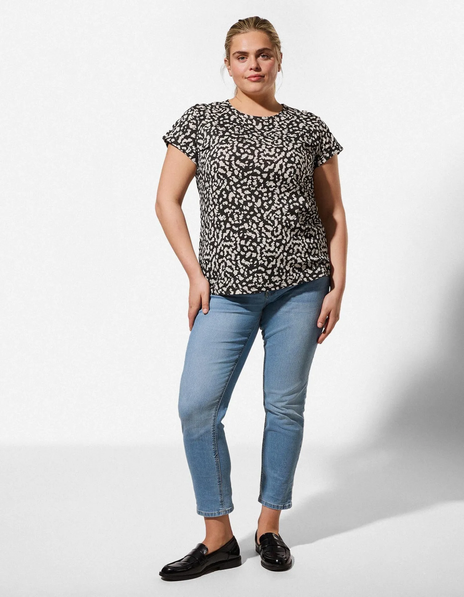 T-Shirt - Allover-Muster - schwarz