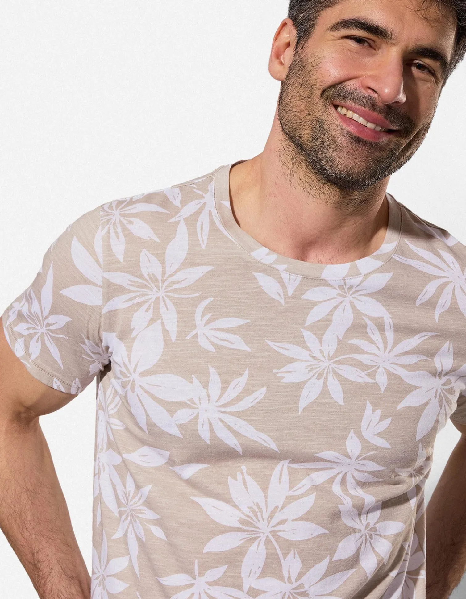 T-Shirt - Allover-Print - weiß