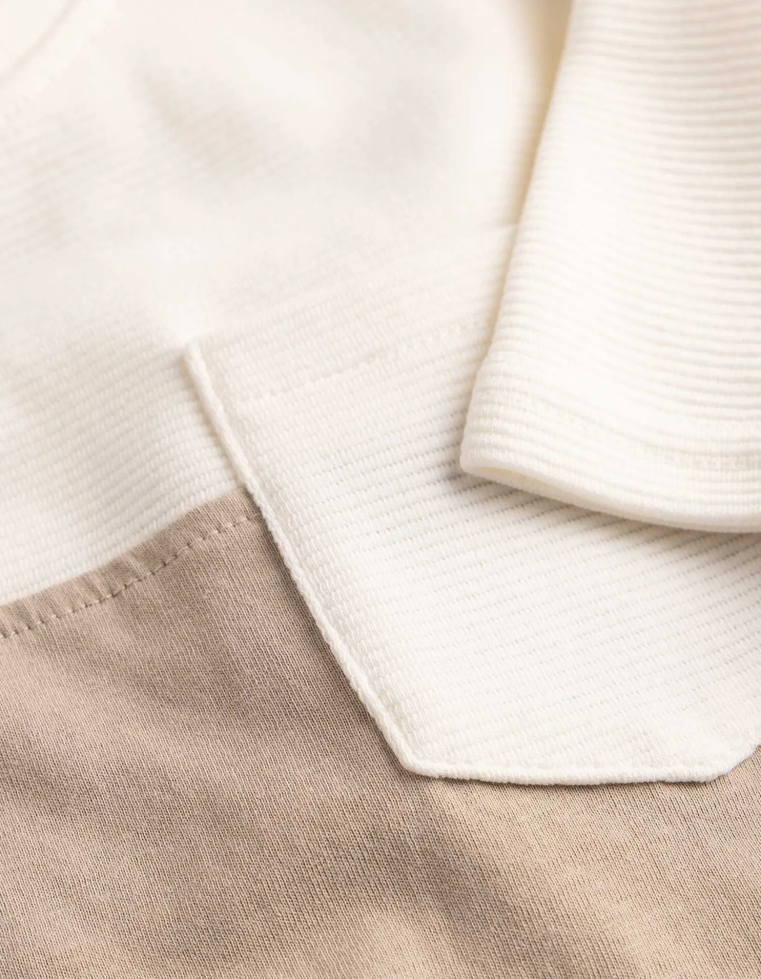 T-Shirt - Color-Blocking - beige