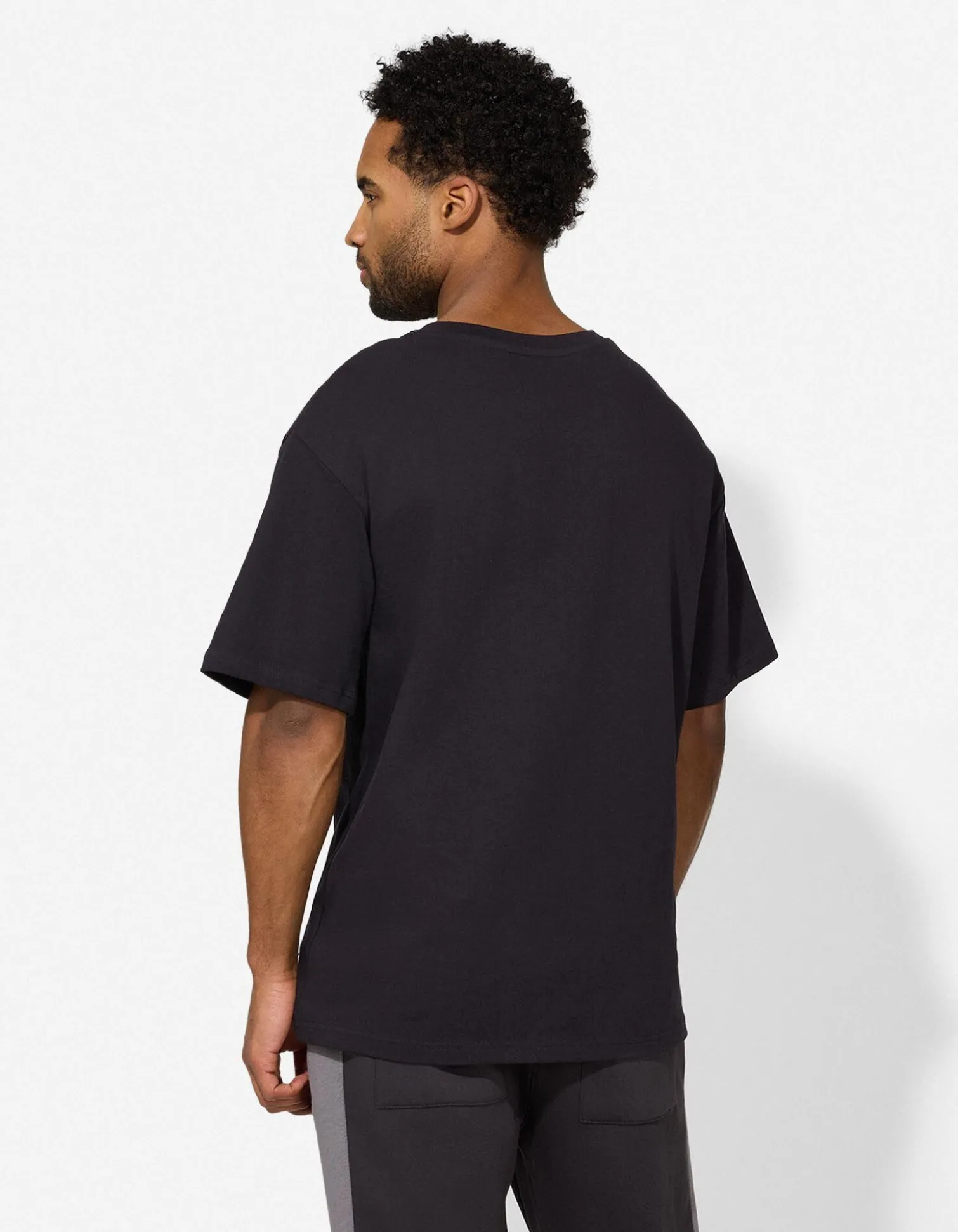 T-Shirt - Oversized Fit - schwarz