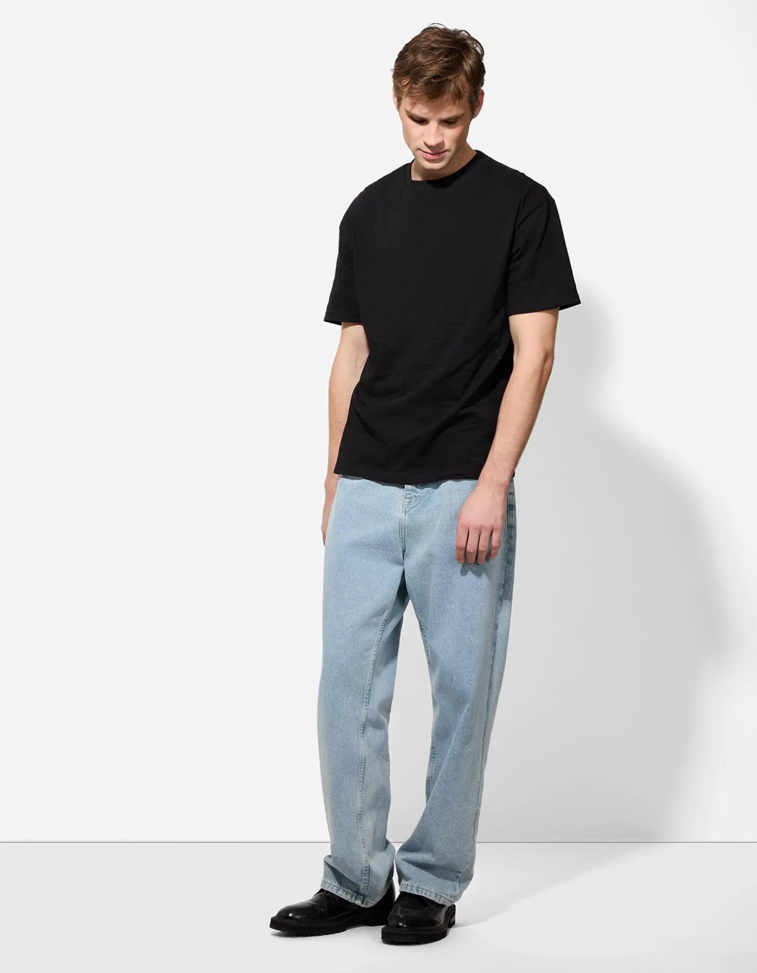 T-Shirt - Oversized Fit - schwarz