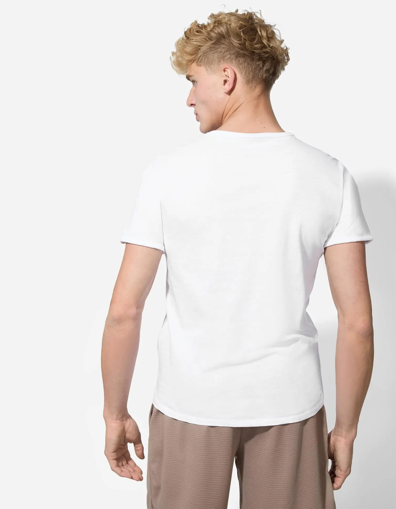 T-Shirt - T-Shirt-Ausschnitt - weiß